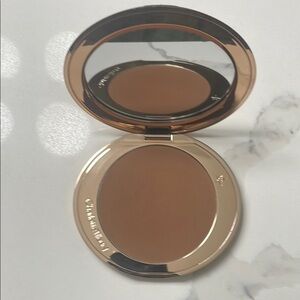 Charlotte Tilbury Airbrush Bronzer - Tan